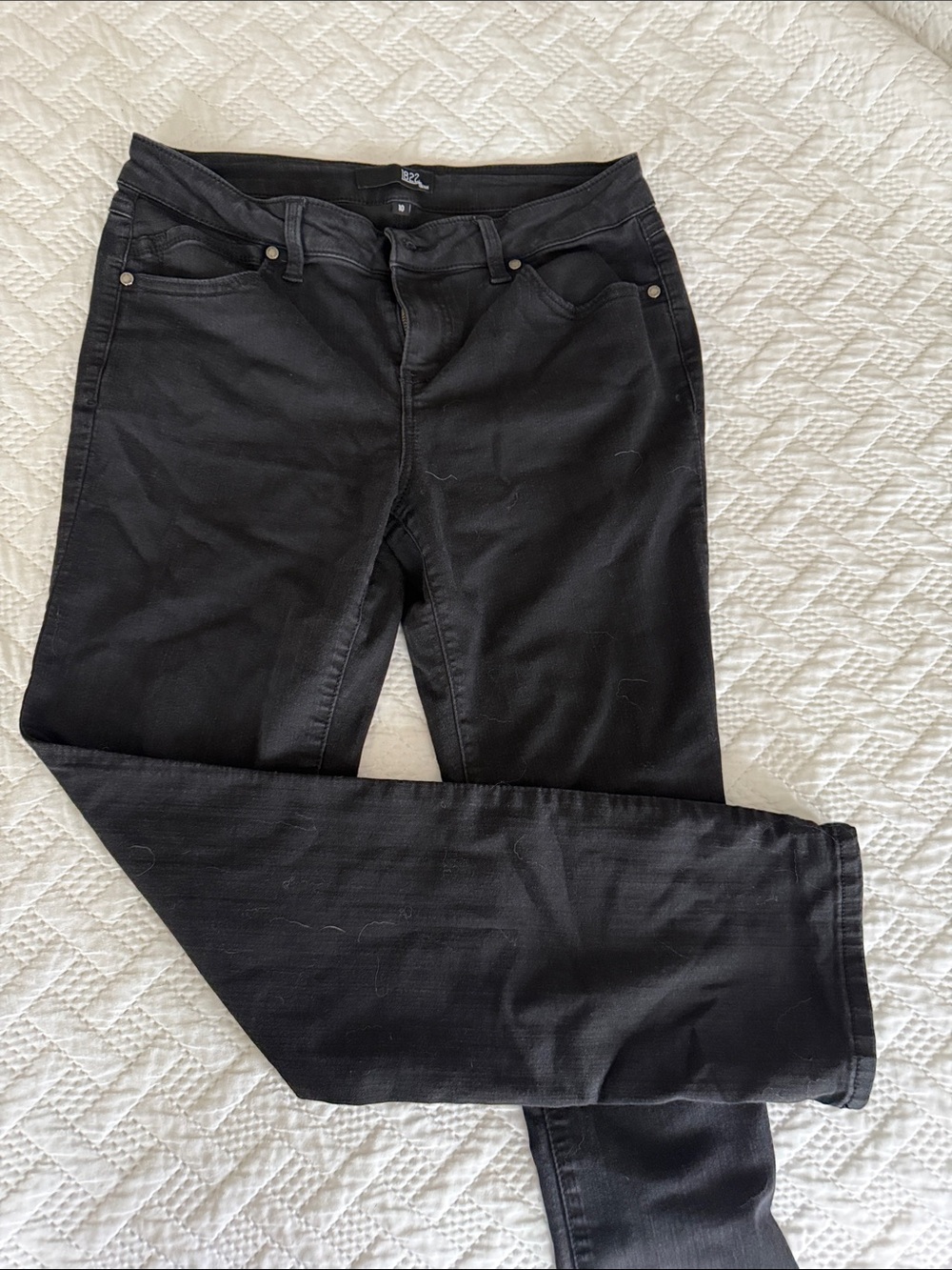 1822 Denim Straight Leg Pants in Black